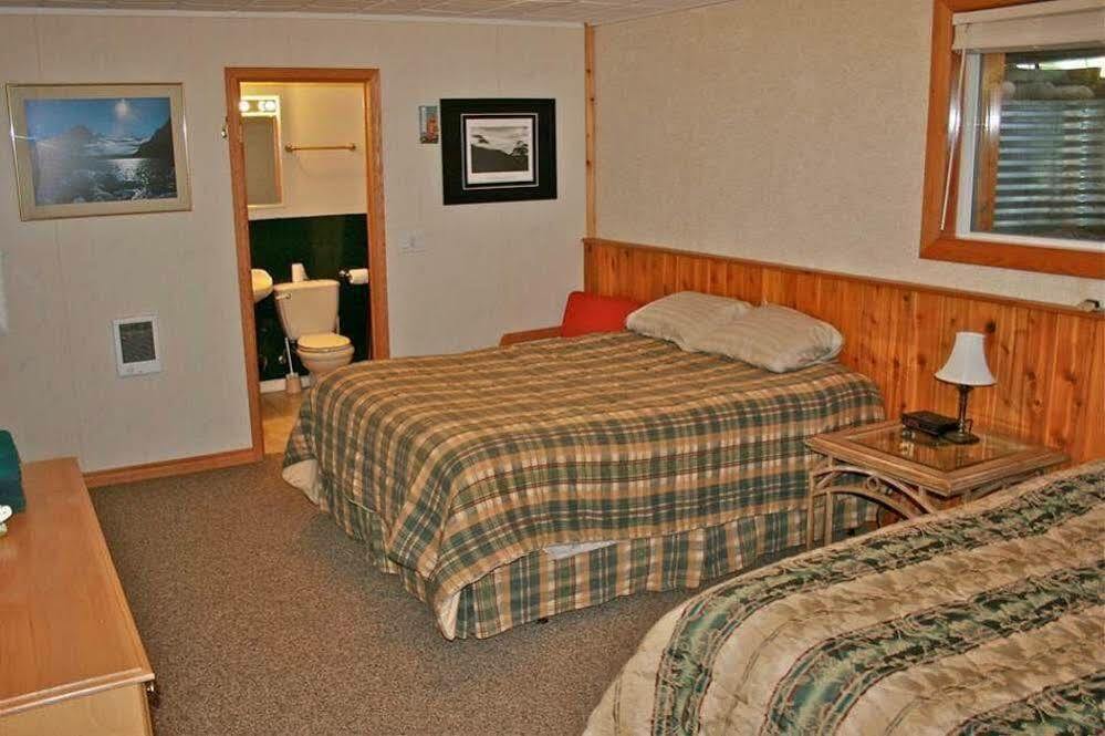 Heavens Edge Mountain Lodge Valemount Ngoại thất bức ảnh